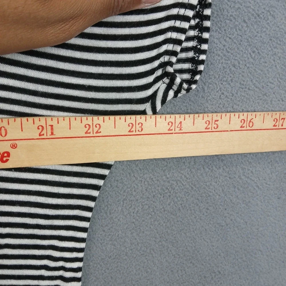 Blu Planet T Shirt Womens XL White Black Striped Relaxed Fit Scoop Neck Casual